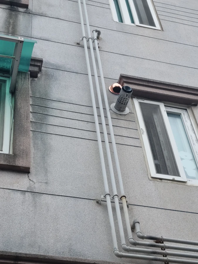 경기도 광주 빌라다가구냄새역류 외벽 신설 배기구 정비 완료 모습